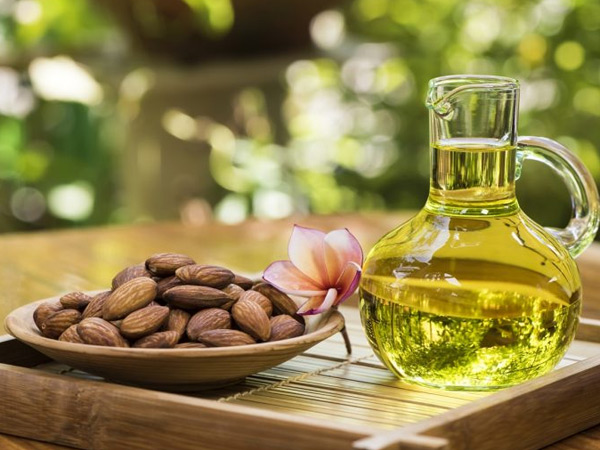 خواص روغن بادام شیرین برای ماساژ