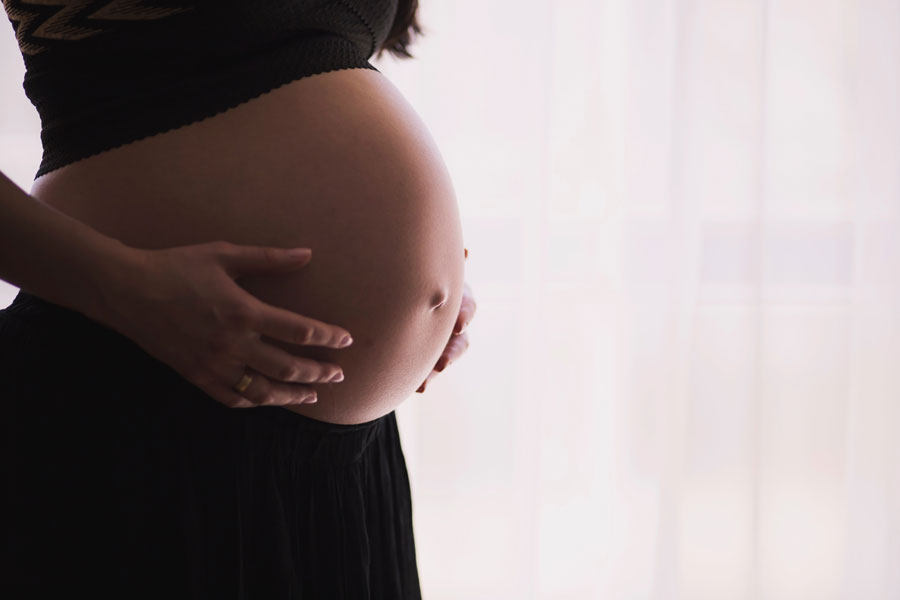 ماساژ در بارداری خطر دارد؟