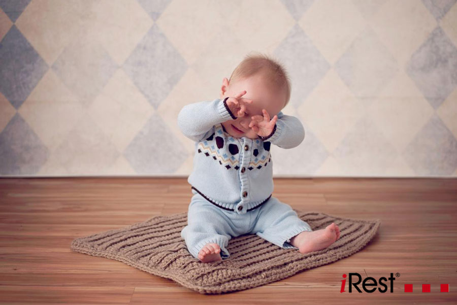 ماساژ چشم نوزاد : علائم مجرای اشکی نوزاد چیست؟